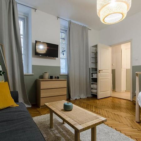 Studio Next To Opera House A26 Budapest Bagian luar foto